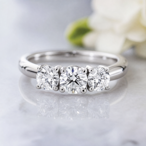 Streamopen ThreeStar 370 Engagement Ring